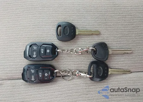 2012 Kia Sedona Lx из США, поврежденный, VIN KNDMG4C76C6440853